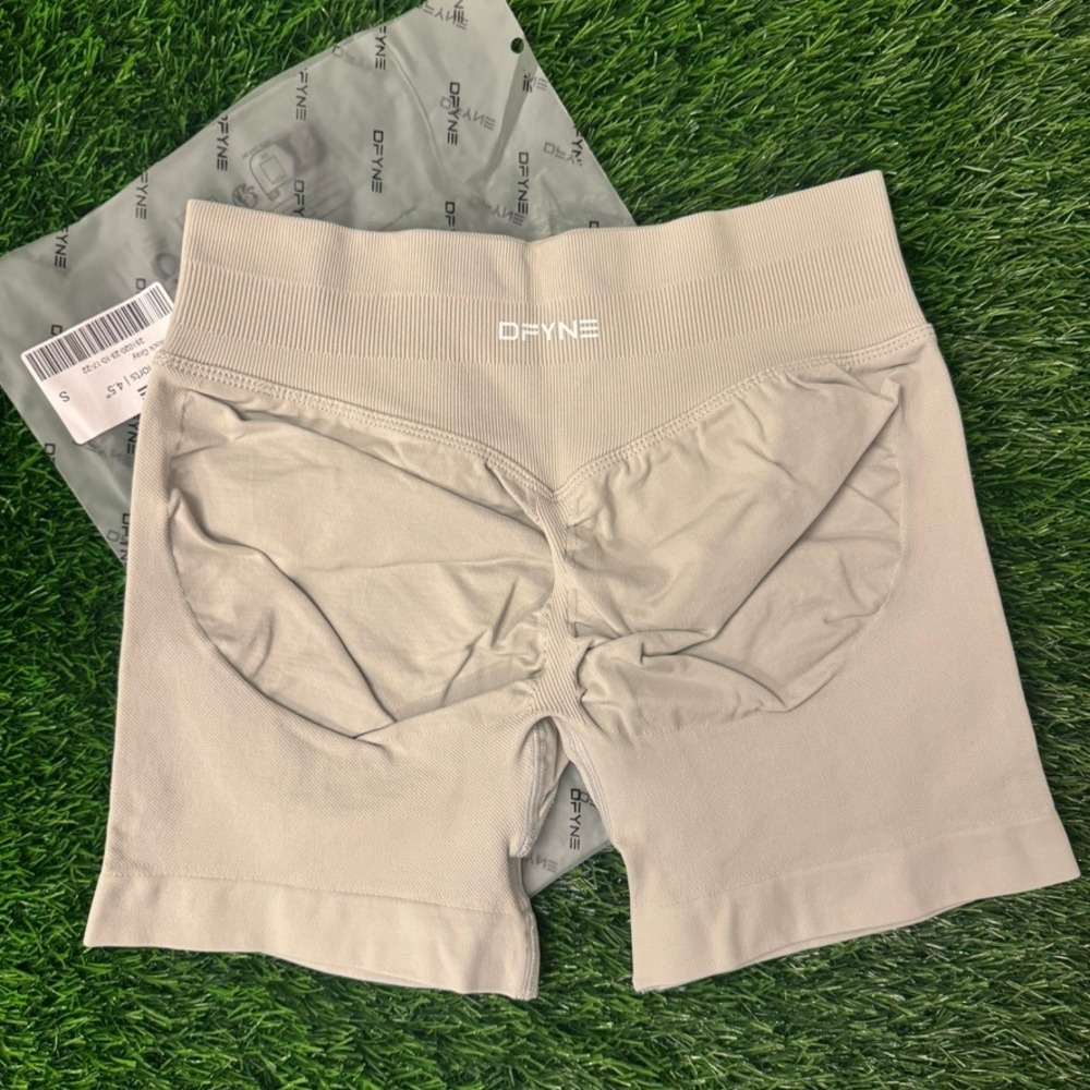 Dfyne impact shorts 4.5" lunar rock gray small